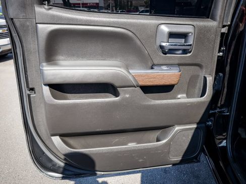 Used 2019 GMC Sierra 3500 Denali w/ Duramax Plus Package AWD/4WD image 33