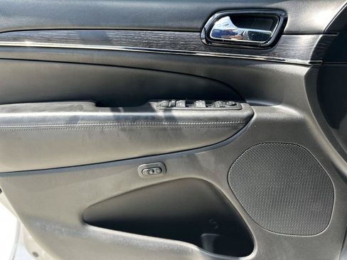 Used 2019 Jeep Grand Cherokee High Altitude RWD image 13