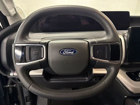 Used 2025 Ford Expedition Active image 18