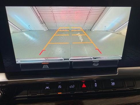 New 2025 GMC Sierra 1500 Elevation image 22