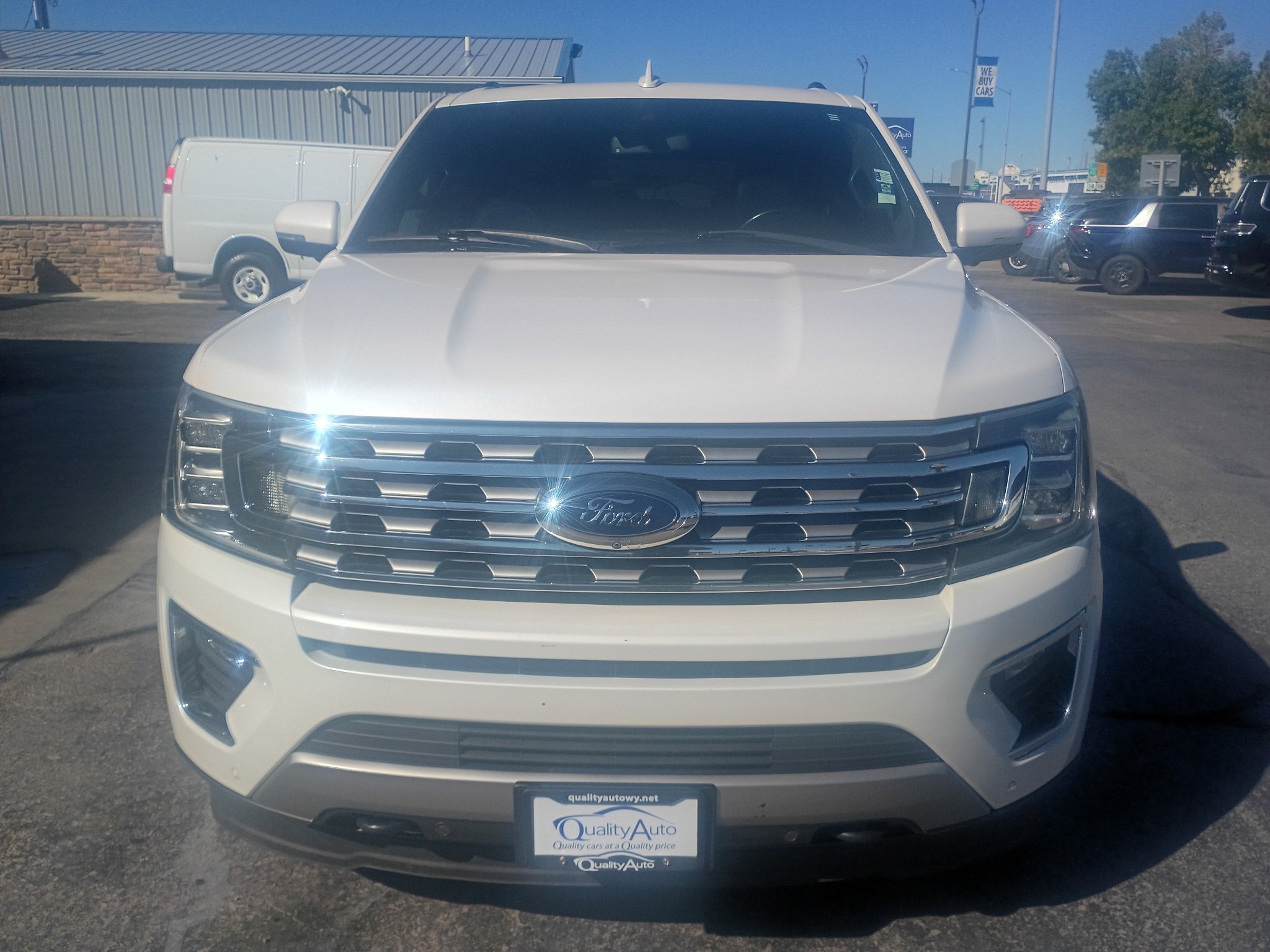 Used 2018 Ford Expedition Max Limited w/ Equipment Group 302A AWD/4WD image 3