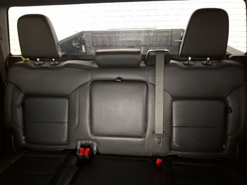 Used 2025 GMC Sierra 1500 SLT w/ SLT Premium Package AWD/4WD image 33