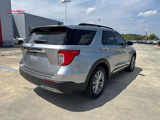 Used 2024 Ford Explorer XLT w/ Equipment Group 202A RWD image 7