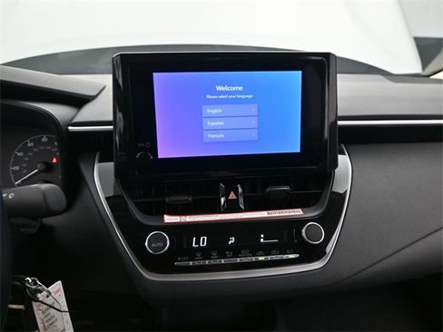 Used 2025 Toyota Corolla LE image 6