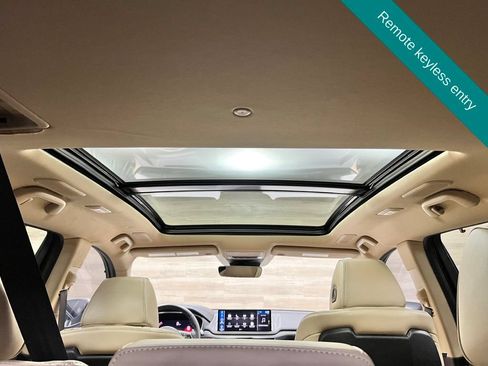 Used 2025 Acura MDX SH-AWD w/ Advance Package image 4