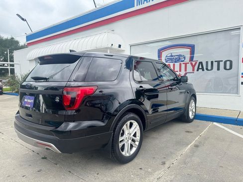 Used 2017 Ford Explorer Limited w/ Equipment Group 301A FWD image 42