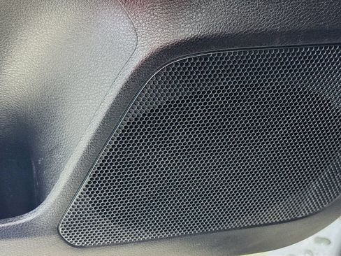 Used 2018 Toyota Tacoma SR5 AWD/4WD image 22