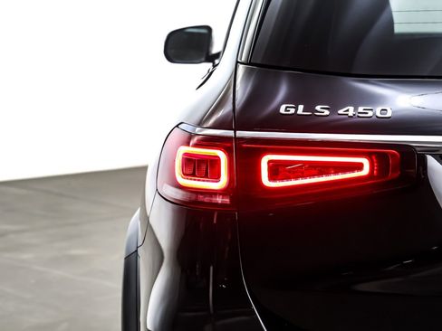 Used 2022 Mercedes-Benz GLS 450 4MATIC image 15