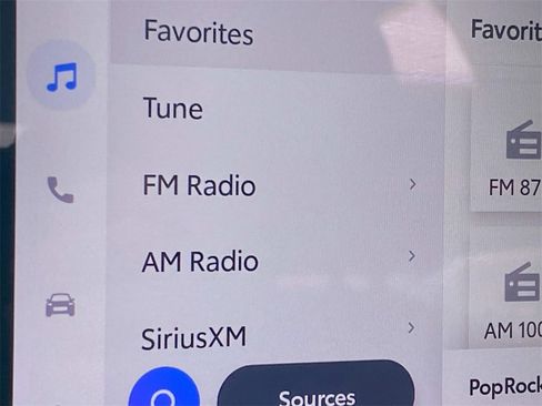 Used 2023 Toyota Corolla LE image 30