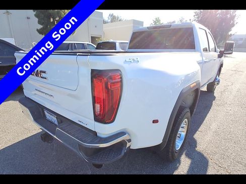 Used 2021 GMC Sierra 3500 SLT w/ SLT Convenience Package AWD/4WD image 17