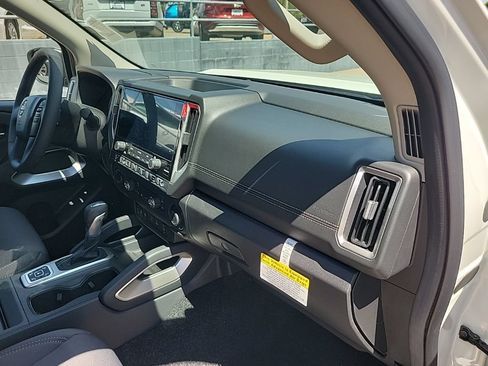 New 2026 Nissan Frontier SV w/ SV Convenience Package AWD/4WD image 39