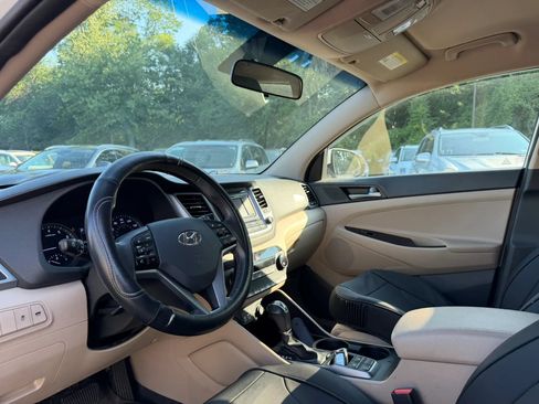 Used 2017 Hyundai Tucson Sport AWD/4WD image 10