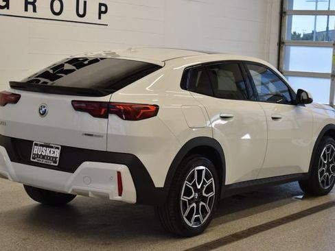 Used 2026 BMW X2 xDrive28i AWD/4WD image 4