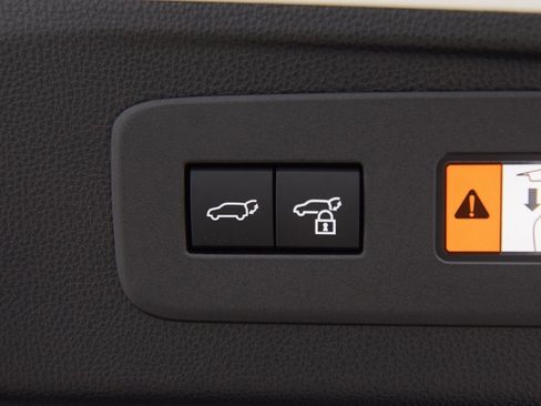 Used 2025 Toyota Land Cruiser image 24