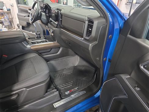 Used 2023 Chevrolet Silverado 1500 RST image 10
