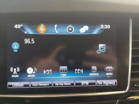 Used 2021 Buick Encore Preferred AWD/4WD image 17