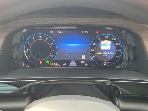 Used 2024 Volkswagen Atlas SEL Premium R-Line image 26