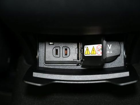 Used 2018 Mercedes-Benz GLC 300 4MATIC image 53