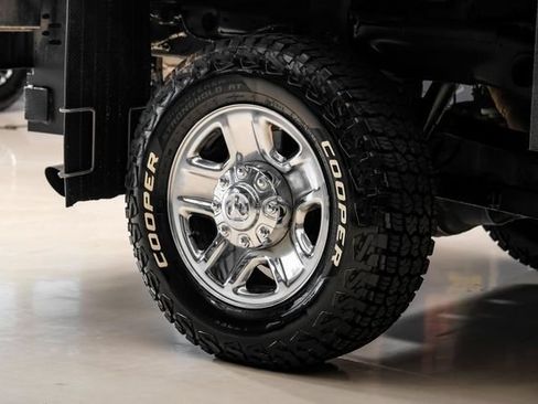 Used 2024 RAM 2500 Tradesman w/ Chrome Appearance Group AWD/4WD image 55
