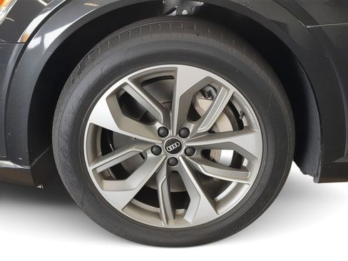 Used 2021 Audi e-tron Premium w/ Black Optic Package image 12