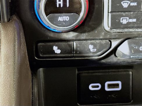 Certified 2023 Chevrolet Suburban Z71 w/ Luxury Package image 19