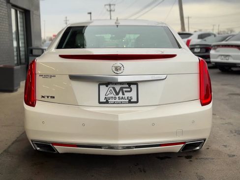 Used 2014 Cadillac XTS Luxury w/ Driver Awareness Package image 3