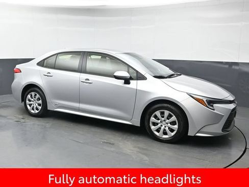 Used 2026 Toyota Corolla LE AWD/4WD image 9