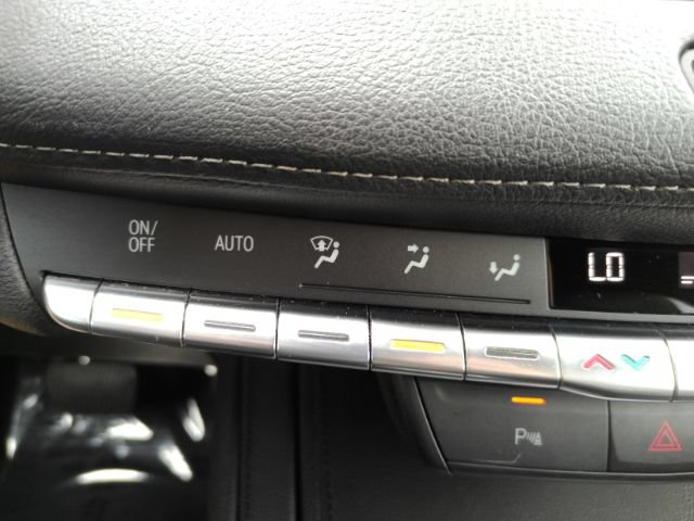 Used 2020 Cadillac XT4 Premium Luxury FWD image 44