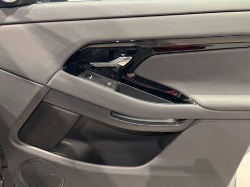 Used 2025 Land Rover Range Rover Evoque S image 50