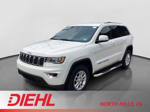 Used 2018 Jeep Grand Cherokee Laredo AWD/4WD image 1