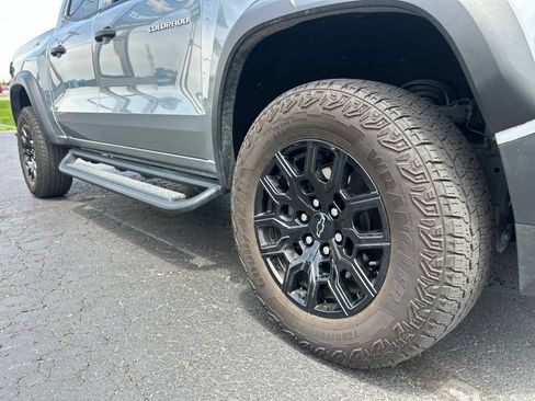 Used 2024 Chevrolet Colorado Trail Boss AWD/4WD image 12