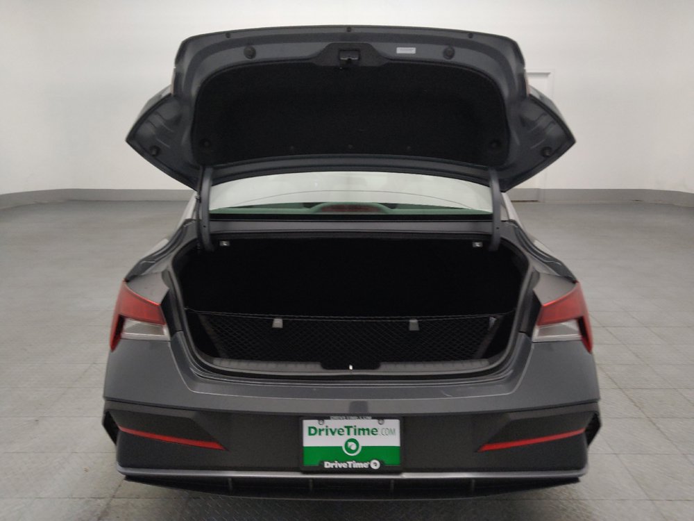 Used 2024 Hyundai Elantra SEL FWD image 29