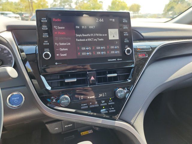 Used 2022 Toyota Camry XLE w/ Cold Weather Package FWD image 19