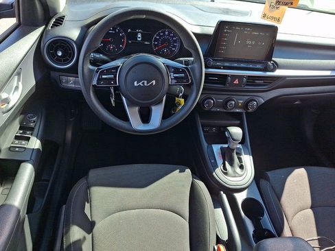 Used 2023 Kia Forte LXS w/ LXS Technology Package FWD image 12