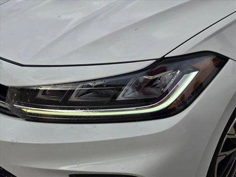 Used 2025 Volkswagen Jetta Sport FWD image 9
