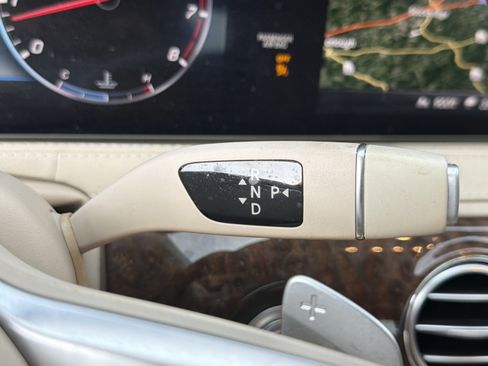 Used 2019 Mercedes-Benz S 560 Sedan image 20