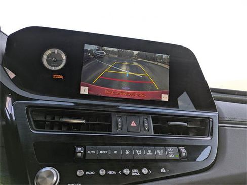 Certified 2025 Lexus ES 350 w/ Premium Package image 20