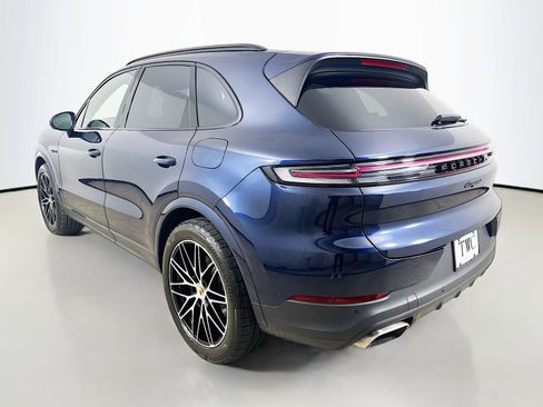Used 2025 Porsche Cayenne E-Hybrid AWD/4WD image 7