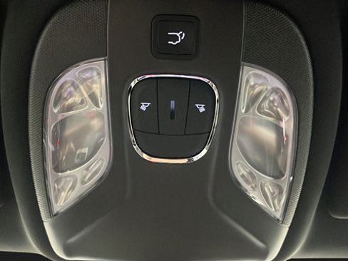 New 2026 Jeep Compass Latitude AWD/4WD image 32