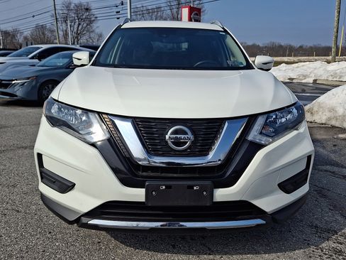 Certified 2020 Nissan Rogue SV image 2