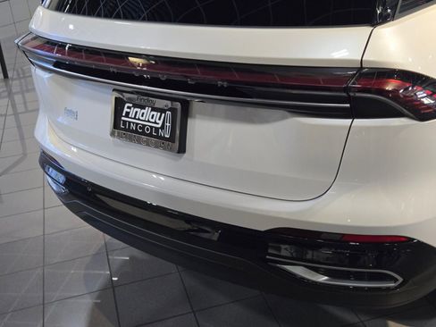 New 2026 Lincoln Nautilus Premier AWD/4WD image 5