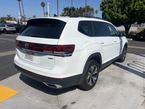Used 2024 Volkswagen Atlas SE AWD/4WD image 8
