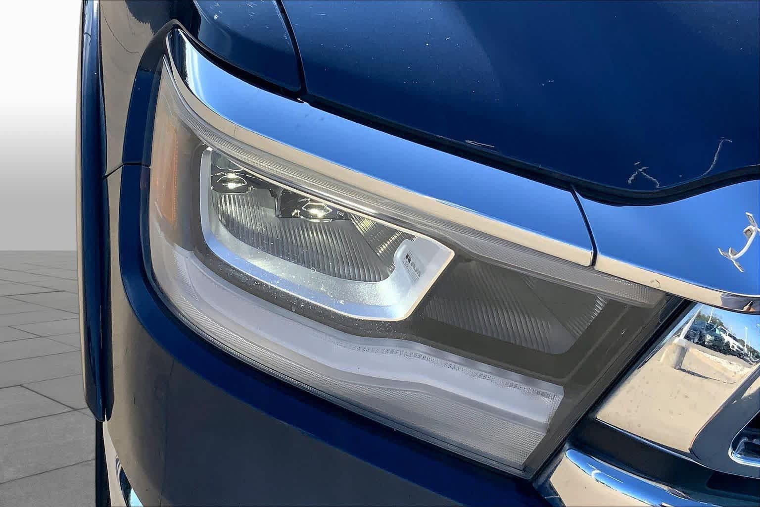 Used 2019 RAM 1500 Laramie AWD/4WD image 27