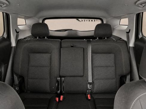 Used 2024 GMC Terrain SLE FWD image 16