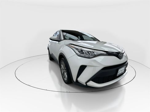 Used 2021 Toyota C-HR LE image 2