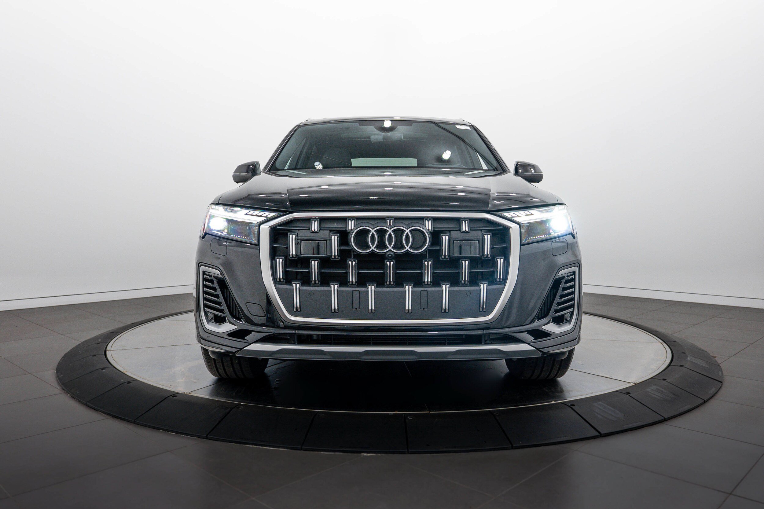 Certified 2025 Audi Q7 3.0T Prestige w/ Prestige Package AWD/4WD image 24