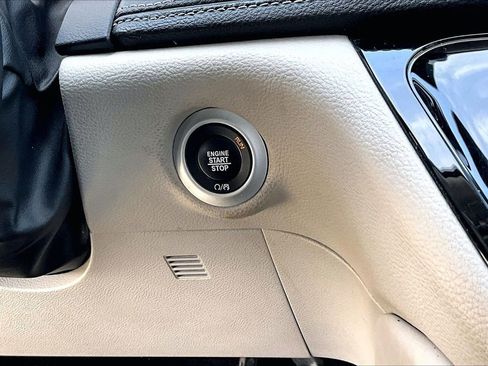 Certified 2022 Chrysler Pacifica Limited image 29