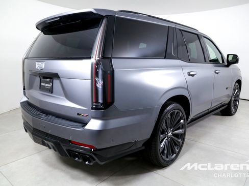 Used 2026 Cadillac Escalade V AWD/4WD image 8