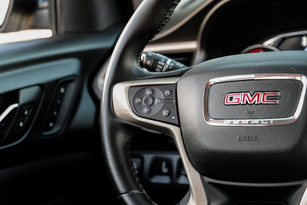 Used 2023 GMC Acadia Denali FWD image 16