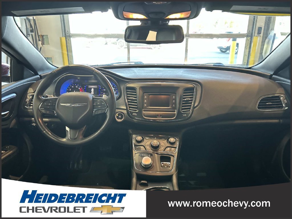 Used 2015 Chrysler 200 S w/ Comfort Group FWD image 16